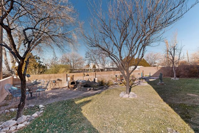 227 MONTE LARGO Drive NE, Albuquerque, NM 87123