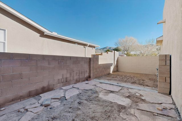 227 MONTE LARGO Drive NE, Albuquerque, NM 87123