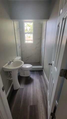 122 Pineview, Houston, TX 77012