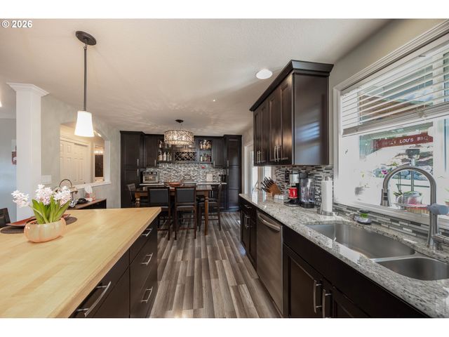 3924 Ne HAYES St, Camas, WA 98607