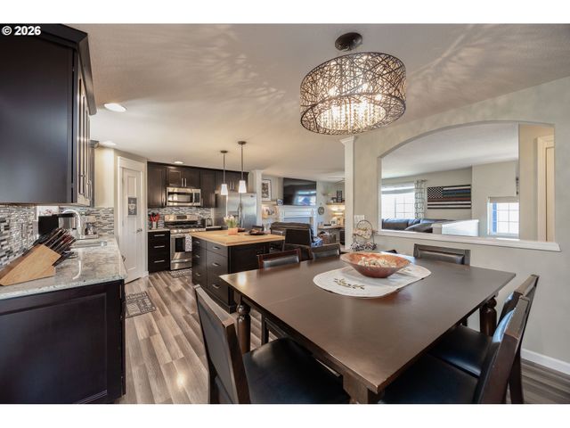 3924 Ne HAYES St, Camas, WA 98607