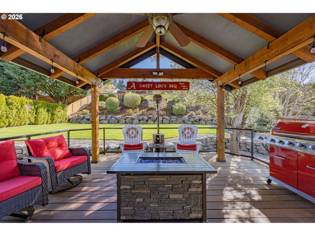 3924 Ne HAYES St, Camas, WA 98607