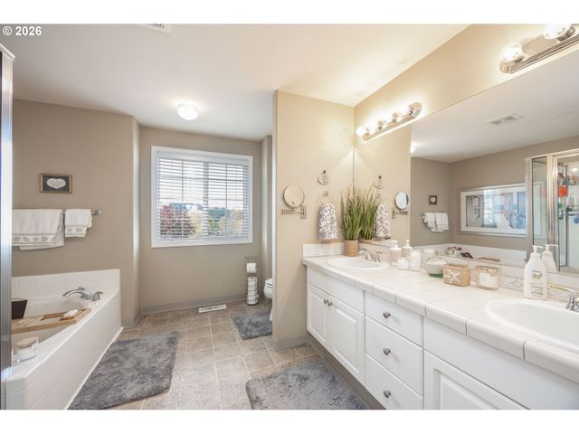 3924 Ne HAYES St, Camas, WA 98607