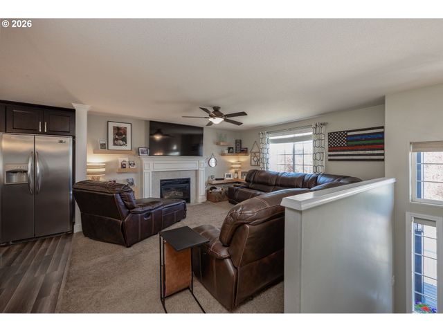 3924 Ne HAYES St, Camas, WA 98607