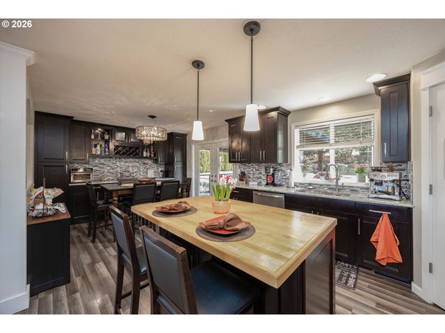 3924 Ne HAYES St, Camas, WA 98607