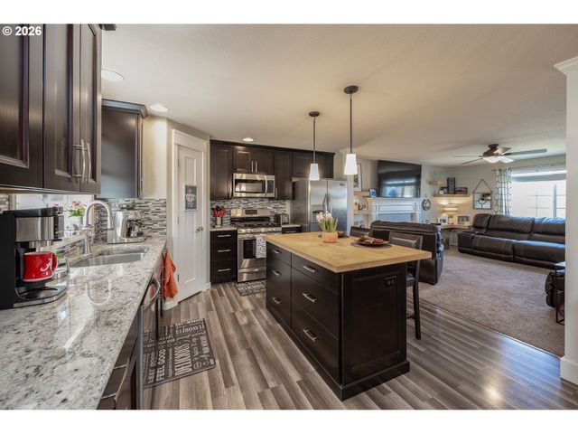 3924 Ne HAYES St, Camas, WA 98607