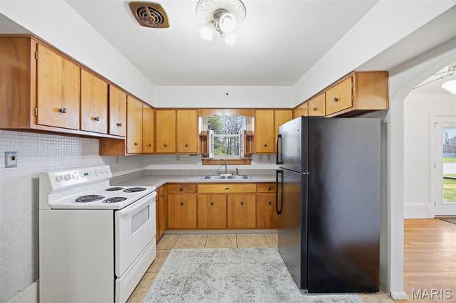 1108 N Belt W, Swansea, IL 62226