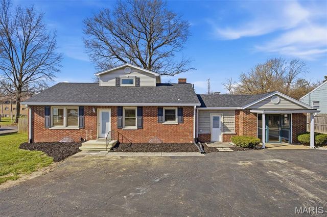 1108 N Belt W, Swansea, IL 62226