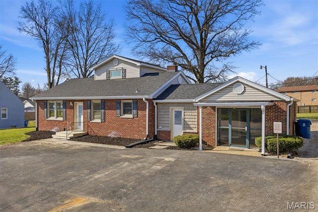 1108 N Belt W, Swansea, IL 62226