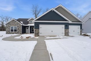 902 S Hoke Avenue, Frankfort, IN 46041