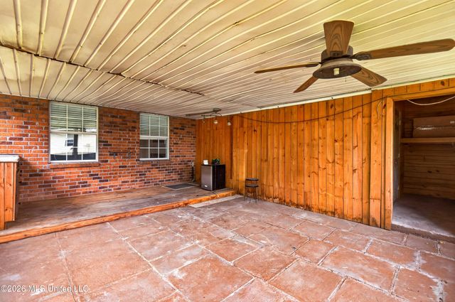 1540 Waveland Avenue, Waveland, MS 39576
