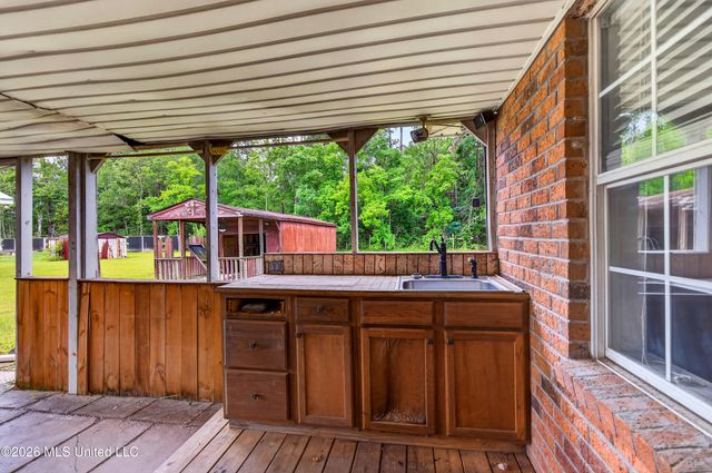 1540 Waveland Avenue, Waveland, MS 39576
