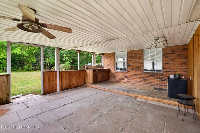 1540 Waveland Avenue, Waveland, MS 39576