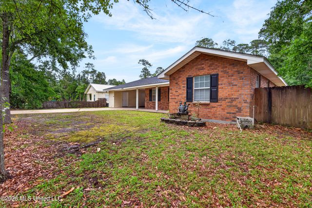 1540 Waveland Avenue, Waveland, MS 39576