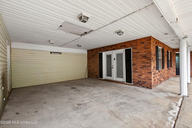 1540 Waveland Avenue, Waveland, MS 39576