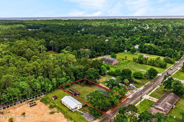 1540 Waveland Avenue, Waveland, MS 39576