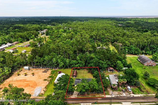 1540 Waveland Avenue, Waveland, MS 39576
