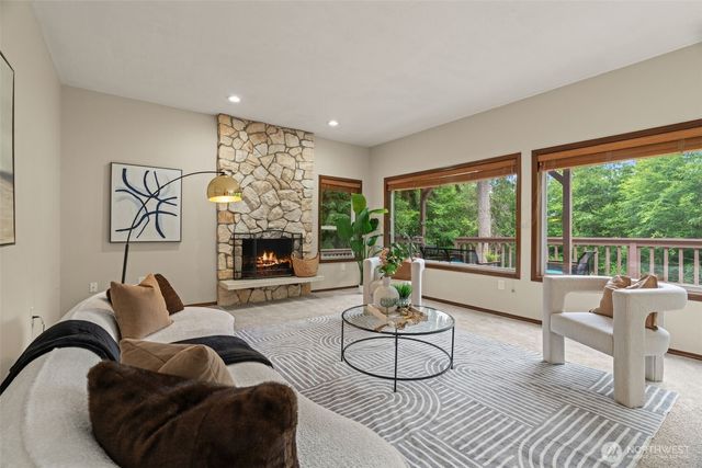 18325 214th Ave NE, Woodinville, WA 98077