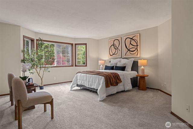18325 214th Ave NE, Woodinville, WA 98077