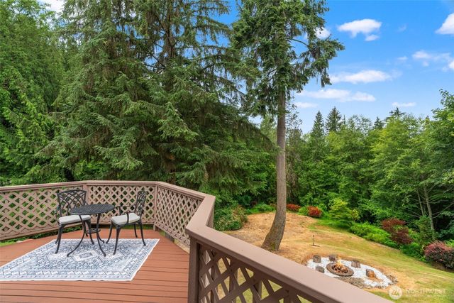 18325 214th Ave NE, Woodinville, WA 98077