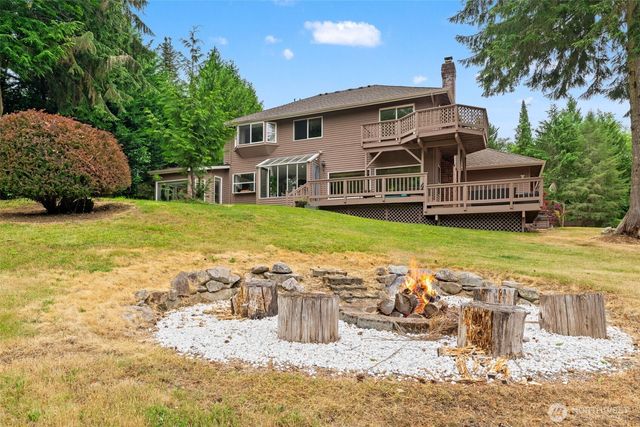 18325 214th Ave NE, Woodinville, WA 98077
