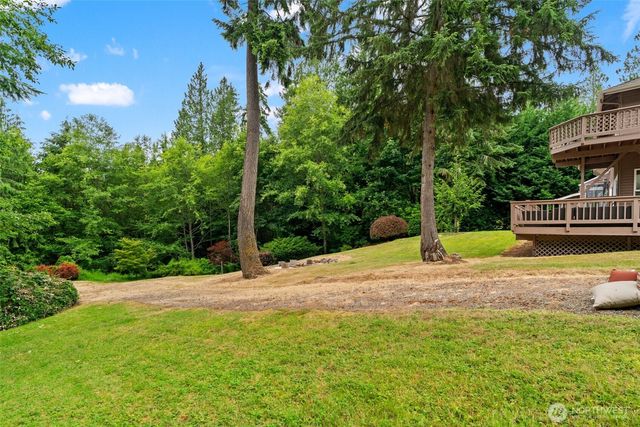 18325 214th Ave NE, Woodinville, WA 98077