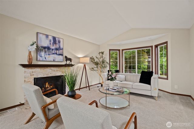 18325 214th Ave NE, Woodinville, WA 98077