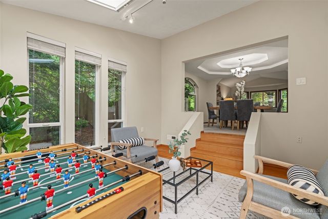18325 214th Ave NE, Woodinville, WA 98077