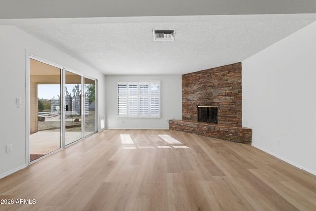 9875 W MAGNOLIA Court, Sun City, AZ 85373