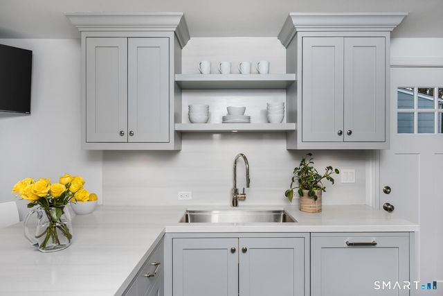 16 Fairfield Avenue, Darien, CT 06820