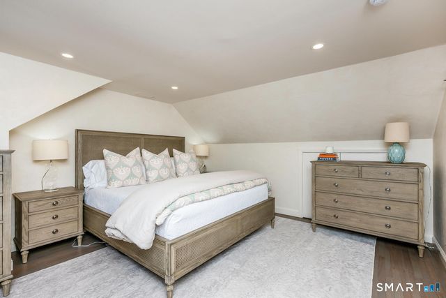 16 Fairfield Avenue, Darien, CT 06820