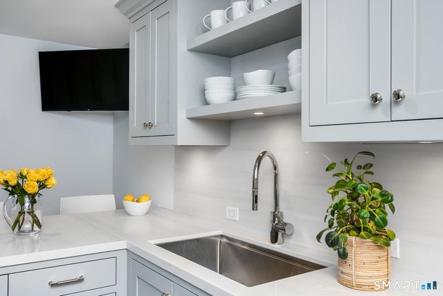 16 Fairfield Avenue, Darien, CT 06820