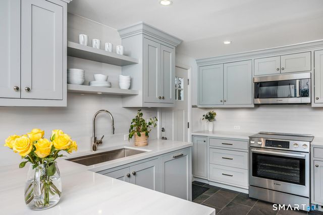 16 Fairfield Avenue, Darien, CT 06820