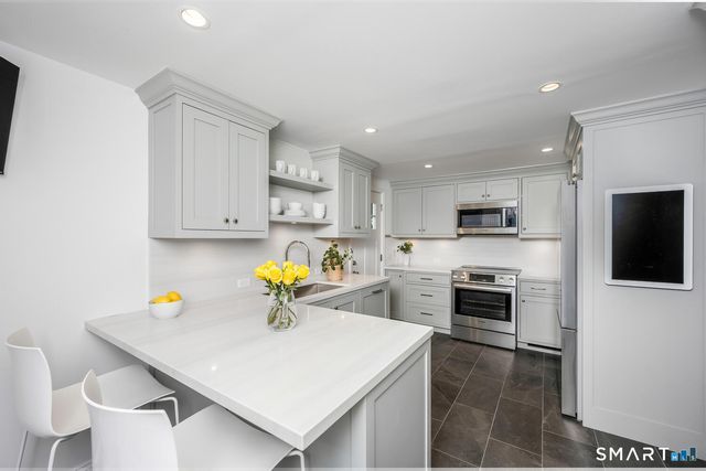 16 Fairfield Avenue, Darien, CT 06820