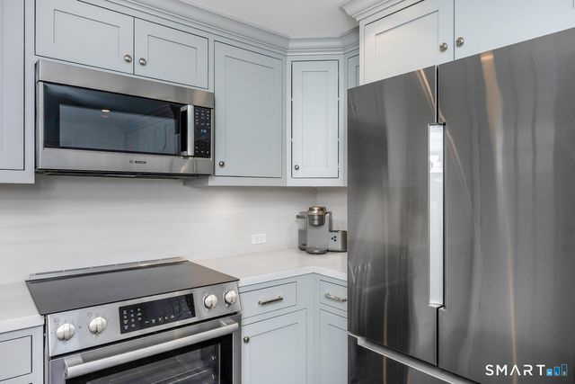 16 Fairfield Avenue, Darien, CT 06820