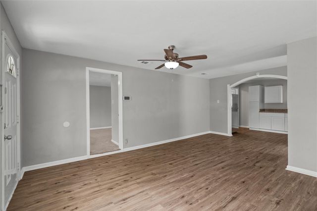 5931 Southville Street, Houston, TX 77033