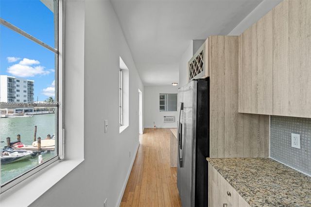 7930 Tatum Waterway Dr S20, Miami Beach, FL 33141