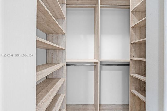 7930 Tatum Waterway Dr S20, Miami Beach, FL 33141