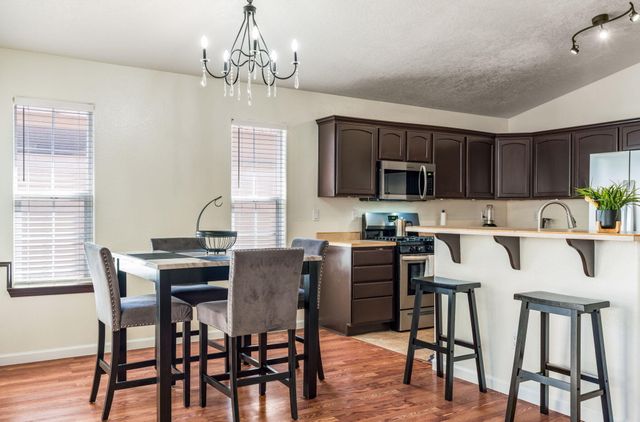 6819 Glacier Road NW, Albuquerque, NM 87114