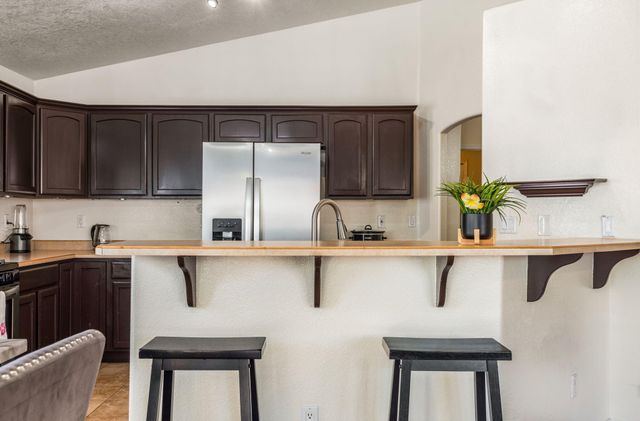 6819 Glacier Road NW, Albuquerque, NM 87114