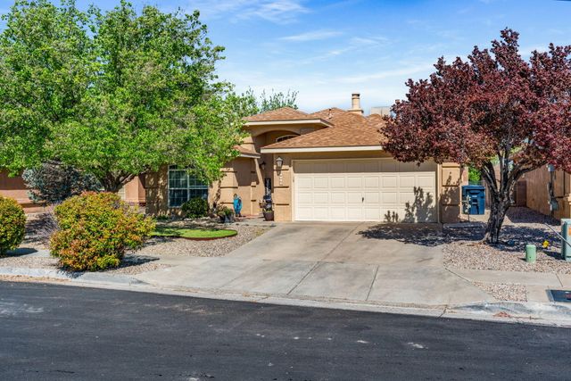 6819 Glacier Road NW, Albuquerque, NM 87114