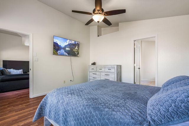 6819 Glacier Road NW, Albuquerque, NM 87114