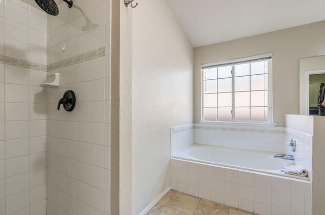 6819 Glacier Road NW, Albuquerque, NM 87114