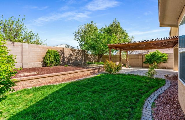 6819 Glacier Road NW, Albuquerque, NM 87114