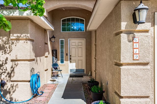 6819 Glacier Road NW, Albuquerque, NM 87114