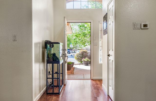 6819 Glacier Road NW, Albuquerque, NM 87114