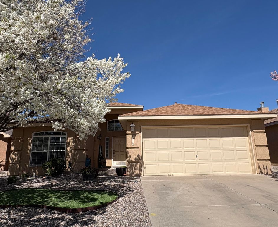 6819 Glacier Road NW, Albuquerque, NM 87114