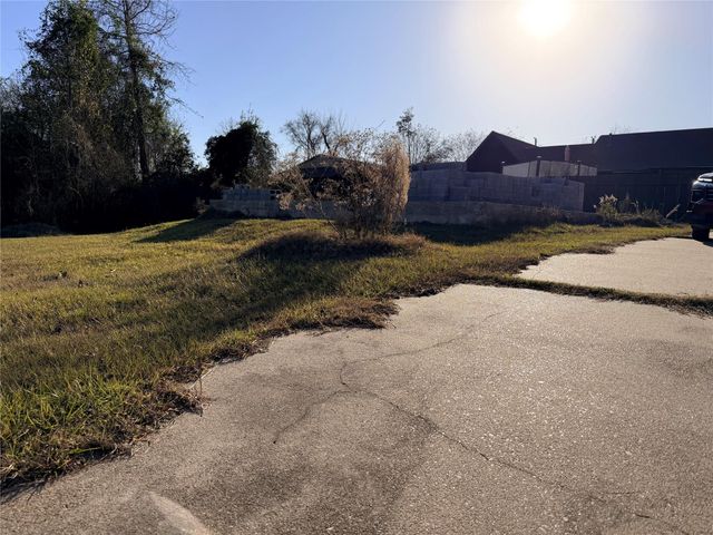 180 Buckeye, Onalaska, TX 77360