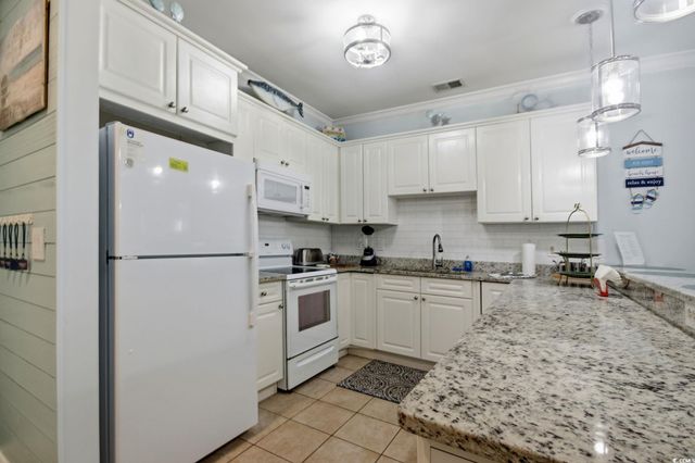 4890 Luster Leaf Cir Apt 102, Myrtle Beach, SC 29577