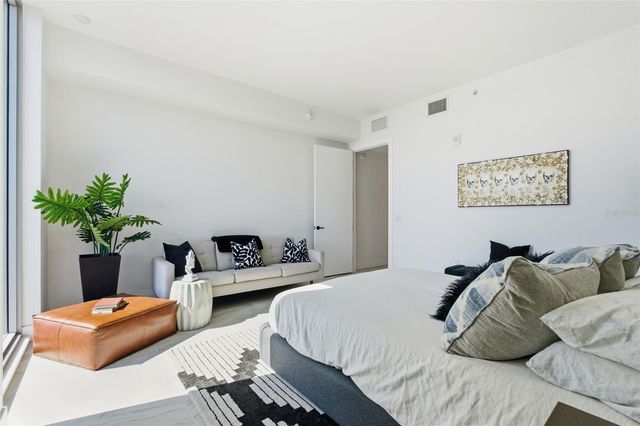 777 3RD AVENUE N 906, St Petersburg, FL 33701